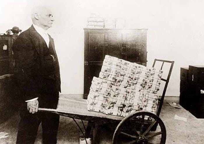 Hyperinflation Germany 1920 Wheelbarrow of cash