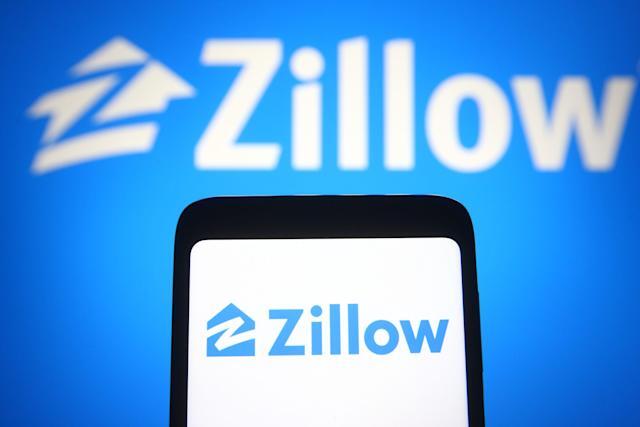 Zillow Stock Crashes, Is now time to buy? | Warren Buffett Valuation